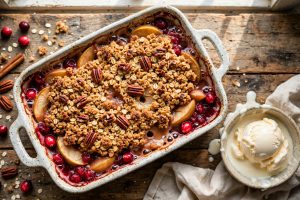 Apple cranberry crisp